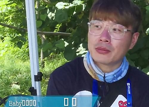  摄像师|跑男录制时，跟拍摄像师喜得千金，看baby的反应，不愧是当妈的人