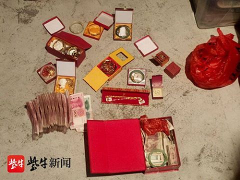 角落里|毛贼盗窃光酒就偷了近800瓶 藏角落里的13万元现金都发了霉