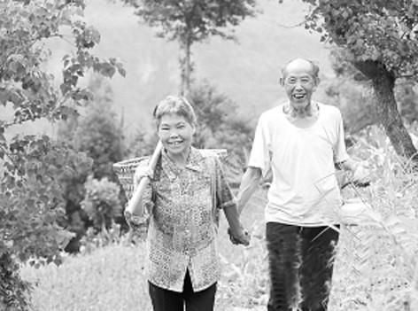 农民|为嫁大14岁老农民，女知青与家人断绝关系18年，她：我没后悔过