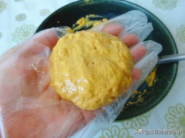  特色|做饼放入黄豆面，暄松柔软口口留香，营养全有特色，天天吃也不腻