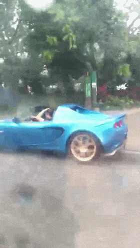 日子|搞笑GIF:这些日子受尽了多少委屈,在老丈人面前哭成这样啊。