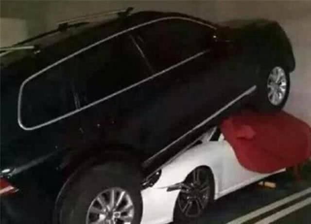 车位上|保时捷占车位,女司机无比蛮横:有种压我车上,大众车主满足了她