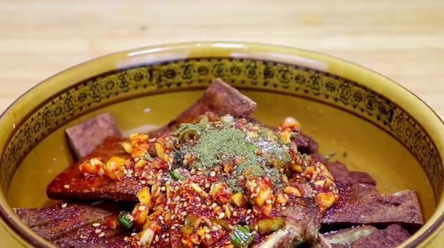  分钟|麻辣香干没想到这么好吃，大厨教你这样做，分分钟就出锅！