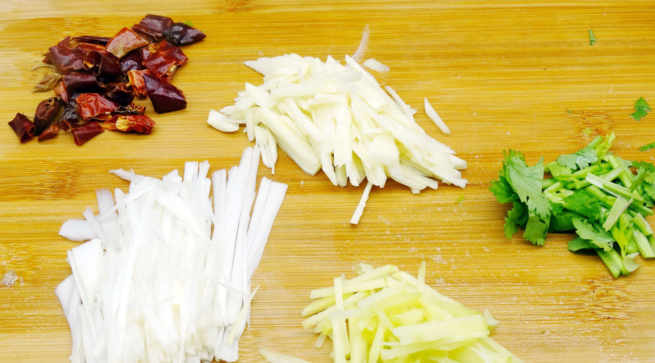 我家|秋天吃这菜最补人，简单拌拌鲜香脆嫩，我家每周吃4次，雷打不动