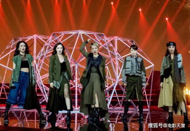  刚刚|两个男团全糊，“裤”刚刚成团的SKY天空少年，终于要认真了！