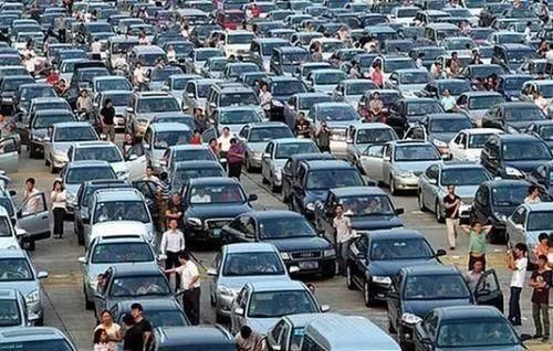 应急|占用应急车道,该举报吗?