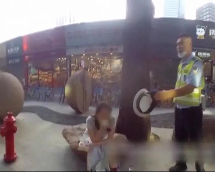  消毒剂|女子突然看什么都模糊、呼吸困难！不是发病，可能它在“作怪”！