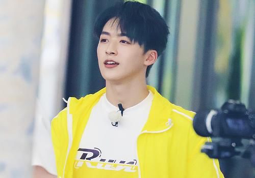  何洛洛|奔跑吧路透：陈立农跟蔡徐坤同框，却在不同队，搭档周震南何洛洛