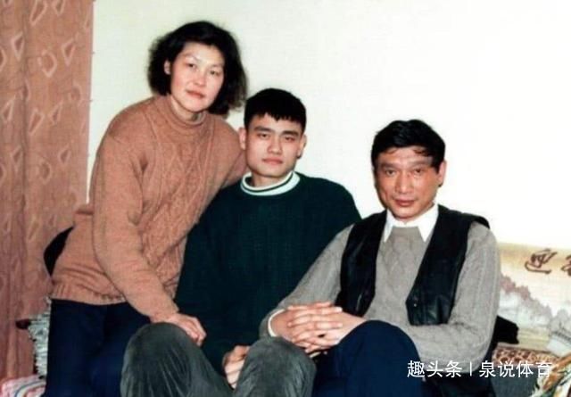  父母|姚明的父母都是职业篮球运动员，他们的篮球水平怎样呢？