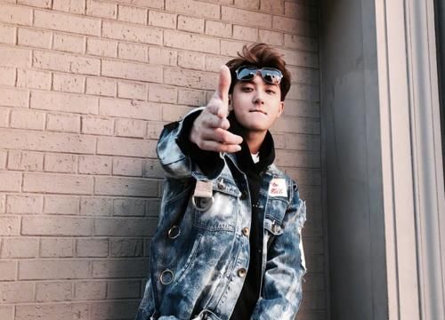  王一博|王一博新综来袭，嘉宾阵容很强大，而虞书欣却携手“舅舅”加盟