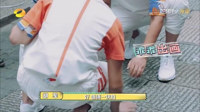  哥哥|《元气满满的哥哥》开播翻车？网友吐槽节目奇怪不买账