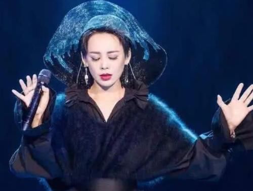  张含韵|《乘风破浪的姐姐》排名竞争激烈：孟佳万茜争第1，张含韵第7，她被踢出局