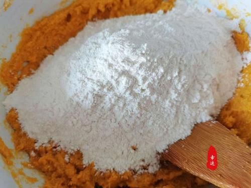 混合面|南瓜混合面奶香发糕，有营养又蓬松暄软不塌陷，口感佳老少皆宜