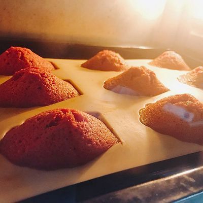  玛德琳|草莓酱夹心玛德琳
