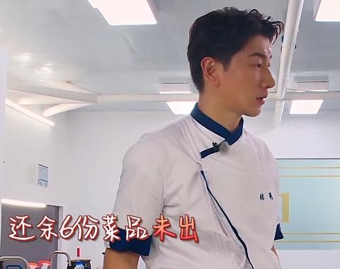  张亮|《中餐厅》灶台无法生火时，张亮的做法亮了，真是意料之外的惊喜