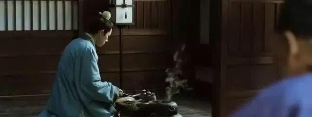 时辰|《长安十二时辰》中,太子煎茶时为什么要将茶饼烤一下?