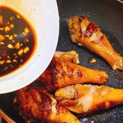  鲜嫩|好吃的鲜嫩多汁，好吃到舔手指的蒜香鸡腿，你在哪里呀