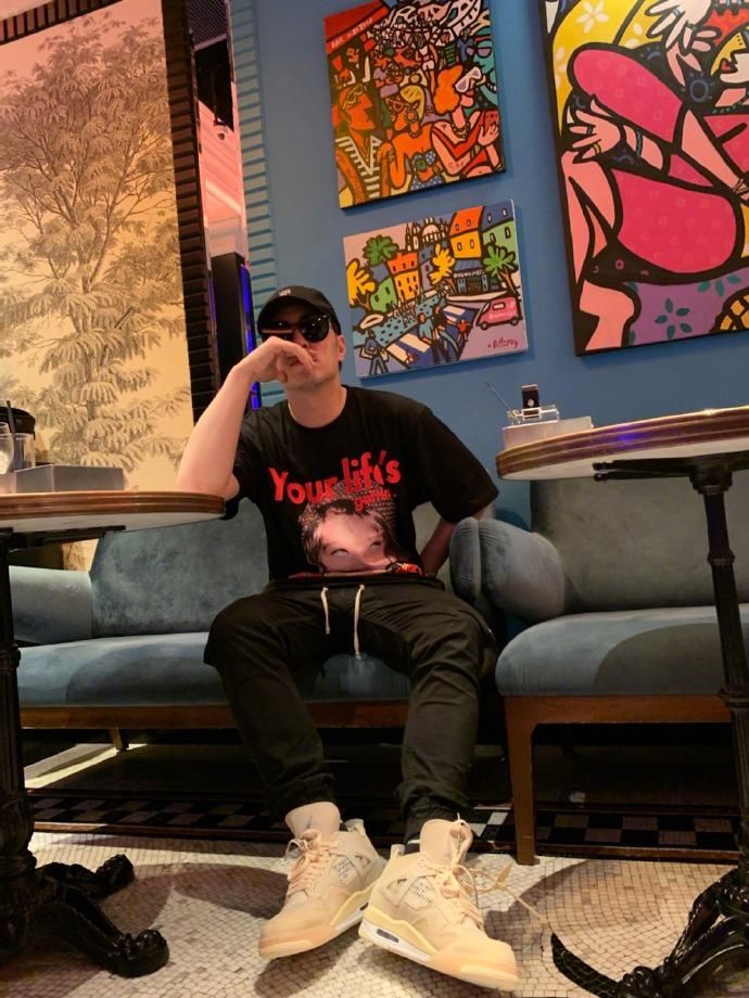  Luna宣云|潘玮柏官宣新说唱导师，评论区被一个表情刷屏，还有人提到王思聪