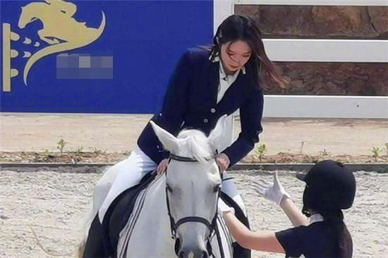  解散|火箭少女解散后，三名成员分三期参加奔跑吧，这就开始避嫌了？