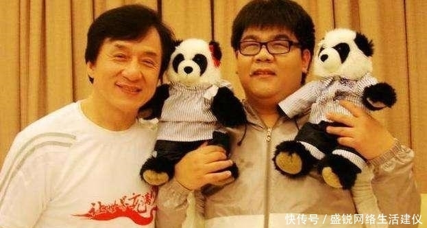 自称|《星光大道》走红的盲人, 耍大牌自称“老师”, 导演: 滚出娱乐圈