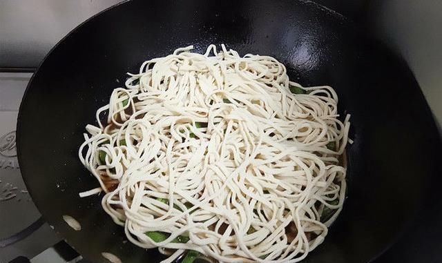  1茶匙|夏天，这面食我家隔三差五就吃，饭菜一锅出，喷香又入味