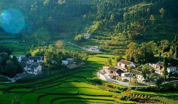 生我养我|40年后农村的大叔大妈都去世，周围的人已不再认识，你还回农村吗