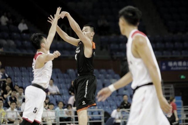 登陆|五场扔进29个三分球，CUBA再现神射手，未来或能登陆CBA