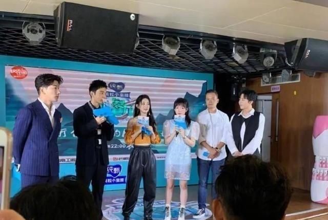  王一博和赵|赵丽颖也太能装了，导演组都看不下去了