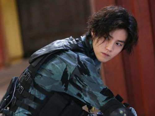 近期|近期电视剧播放量曝出：《且听凤鸣》仅第三，榜首破2.1亿登顶