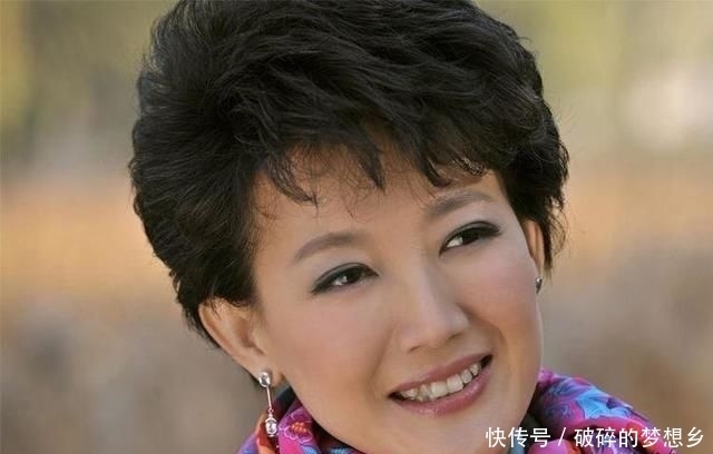  真实|央视“真实”主持人，主持了23年没有化妆和爱情