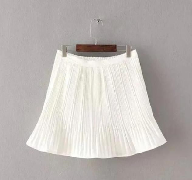  班里的你|心理测试：你认为下面哪款百褶裙最丑？测班上有没有人偷偷喜欢你？