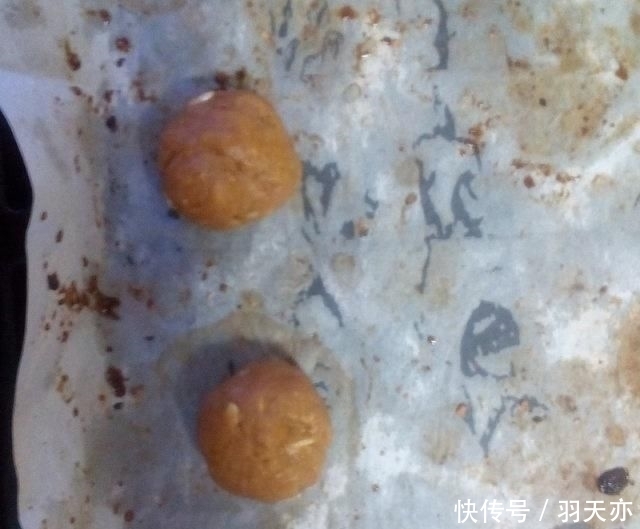 燕麦|用燕麦代替三分之一的面粉,用红糖代替糖,这些饼干既低脂又好吃