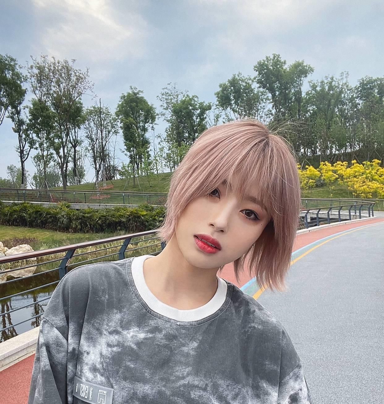  极创引力公司|郭颖爆料极创引力后, 又有多名艺人发文控诉, 网友也发现了很多瓜