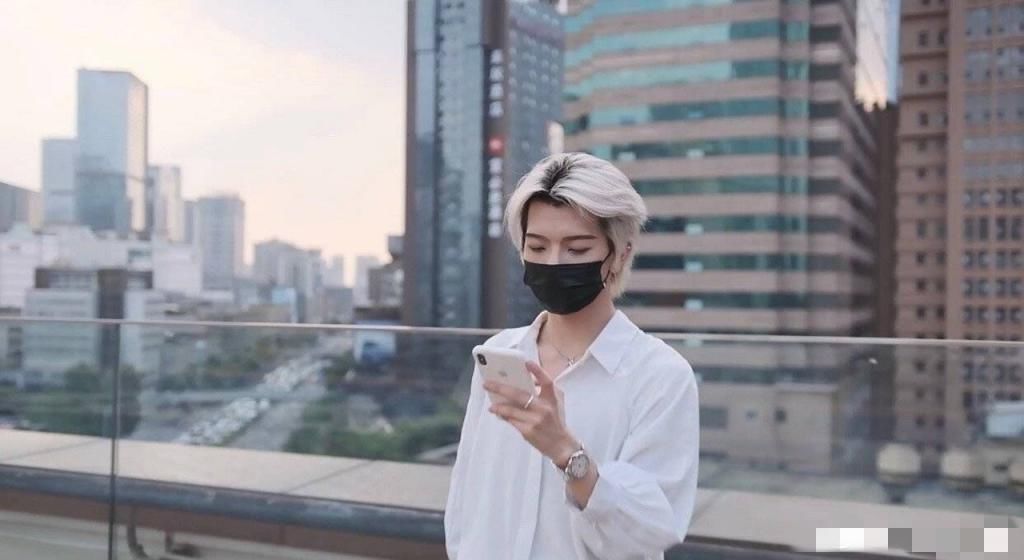  模样|七鹤大人终于爆发了，厌烦“鸭嘴兽”公开晒出男神照，看清模样后，网友懵了