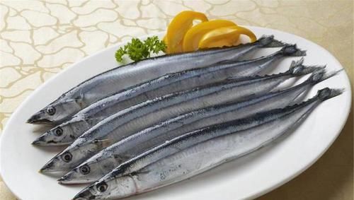 做法|炸带鱼,有人用淀粉,有人用面糊,大厨教你正确做法,别再乱炸了