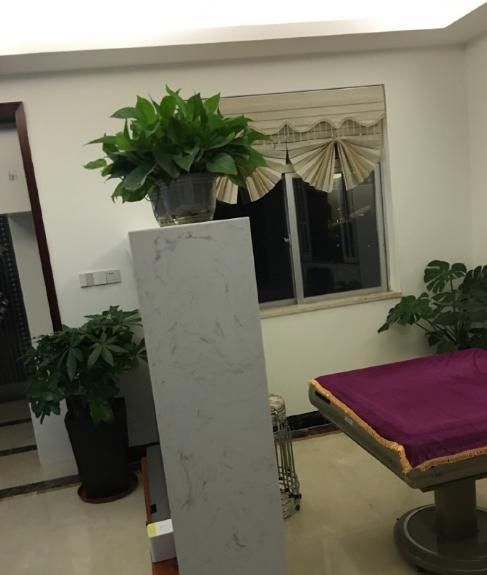  电视墙|新房装修砌了半堵墙，既是电视墙又隔出个麻将室，一举两得！