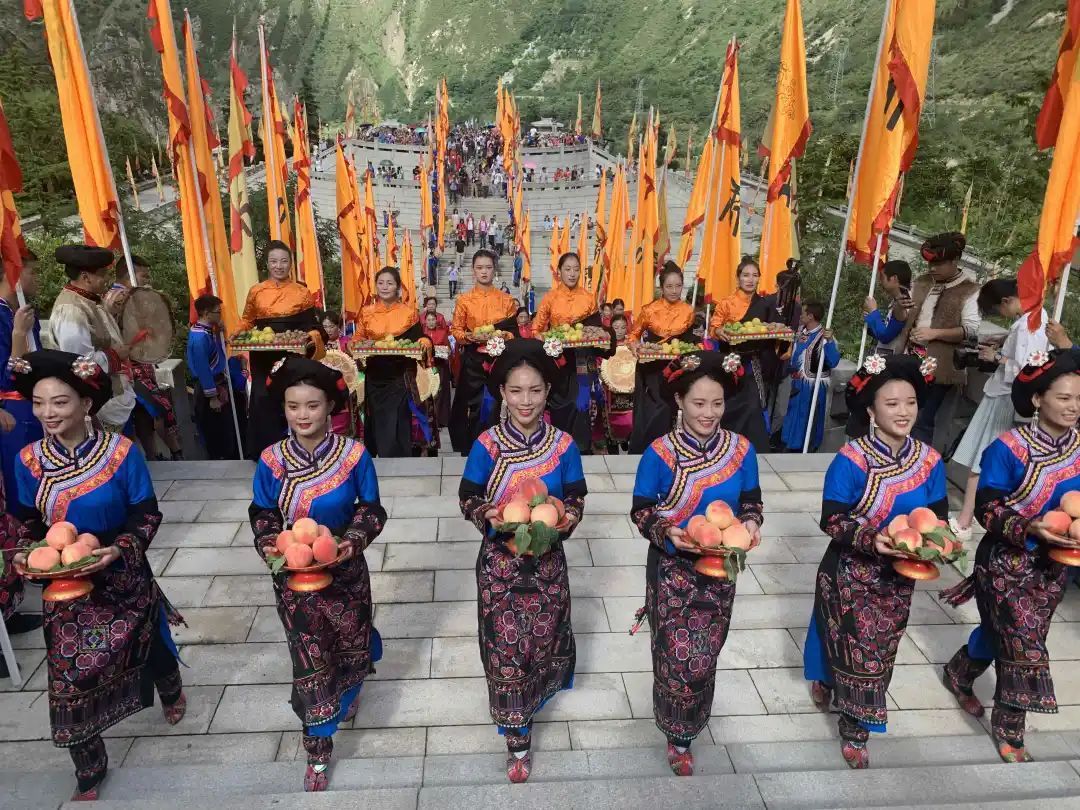 大禹祭坛前|锁定现场！汶川大禹祭坛太hot！