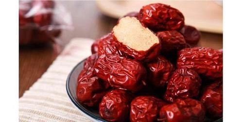 养血|红枣和此物搭配泡，常喝肝干净了，补气养血，色斑皱纹也淡了
