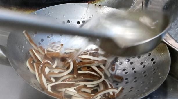  大厨|为什么你做的凉菜不入味？大厨教你一招，爽口滑嫩，夏天吃刚刚好