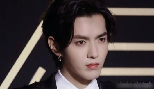  培养|偶像的培养也需要向韩国学习，创造三个导师，三个韩国偶像