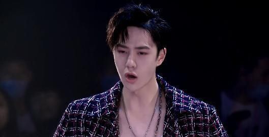  删减|王一博战队水舞台险胜，钟汉良删减技巧动作，导演忽略安全因素