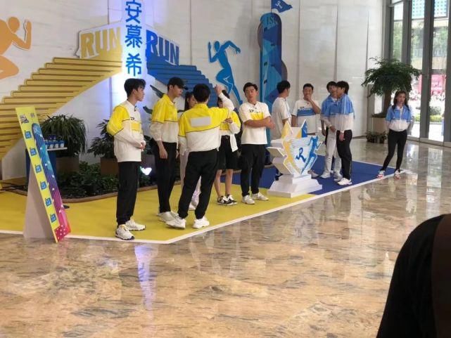  奔跑|今晚，继续跟着《奔跑吧》逛青岛！