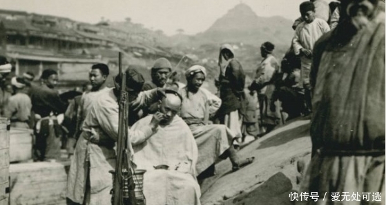 行刑|晚清老照片: 残酷刑罚当街行刑, 围观群众漠然看戏, 看尽社会百态