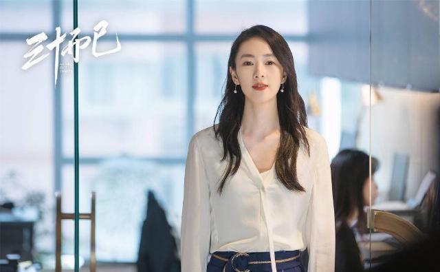  气质|最强职场穿搭，顾佳look轻熟显气质，时尚又自在