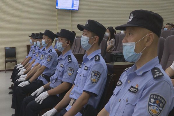 湖北|湖北长阳：历时2天 涉黑案14名被告人受审