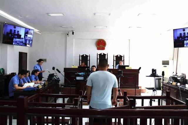 添加明矾|爱吃油条的都看看吧！这种商贩太黑心！2人已认罪