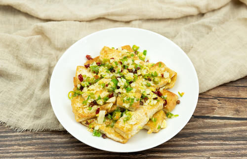  做法|家常豆腐，软嫩鲜香，不到3块钱一盘，低脂美味下饭，做法超简单