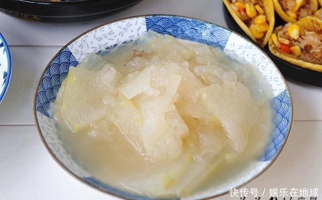  难得|给妈妈做病号餐，引来众人点赞，花钱不一定孝顺，这么用心最难得