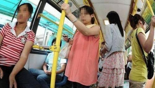 孩子|我是孕妇，你就得给我让座面对逼迫，7岁男童的反应尽显教养