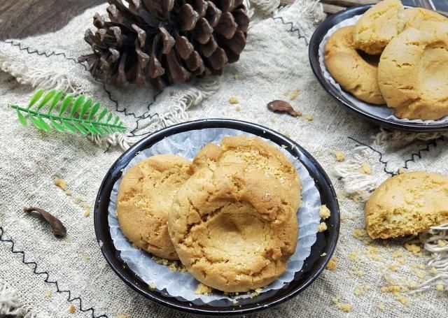 不油|酥得掉渣的老式桃酥饼,原来是用它做的,香脆不油,家人最喜爱